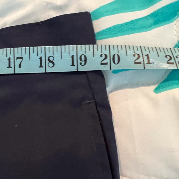 Greg Norman Navy Golf Shorts - Picture 14 of 14